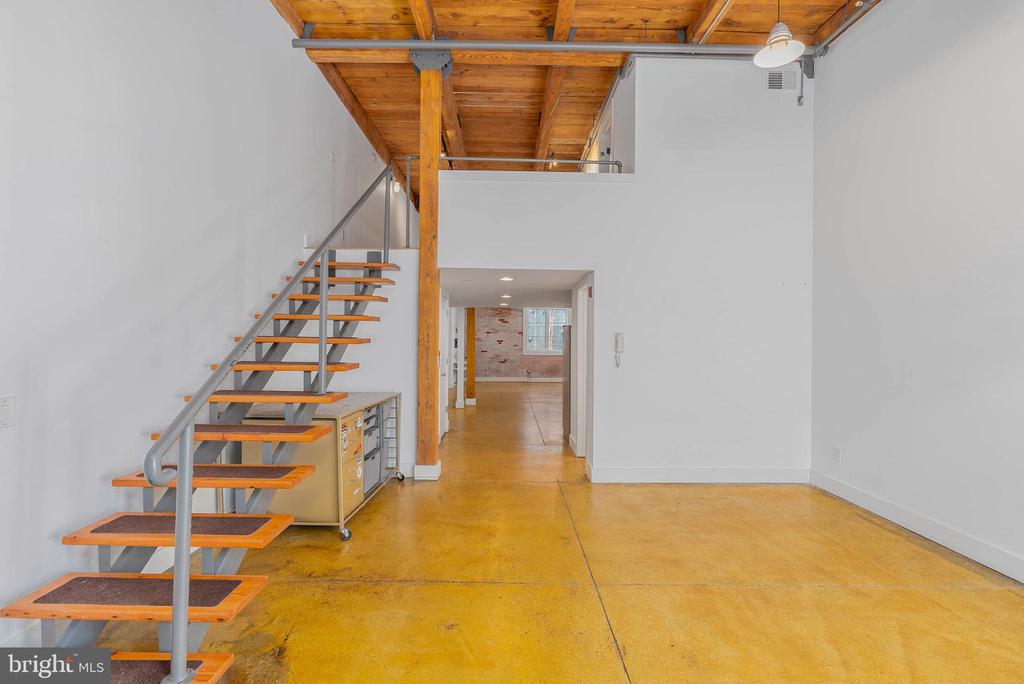 314 BROWN STREET 18 205