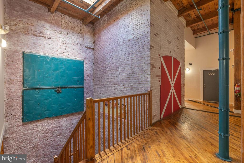 314 BROWN STREET 18 205
