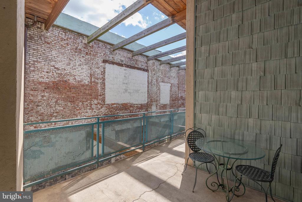 314 BROWN STREET 18 205