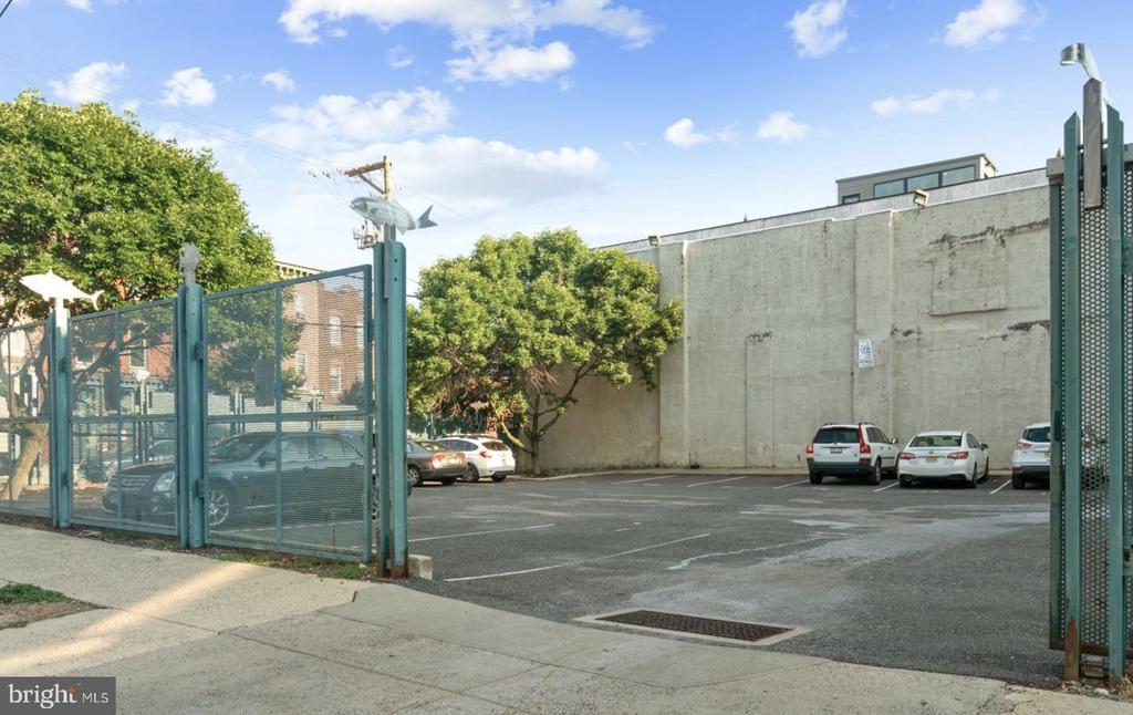 314 BROWN STREET 18 205