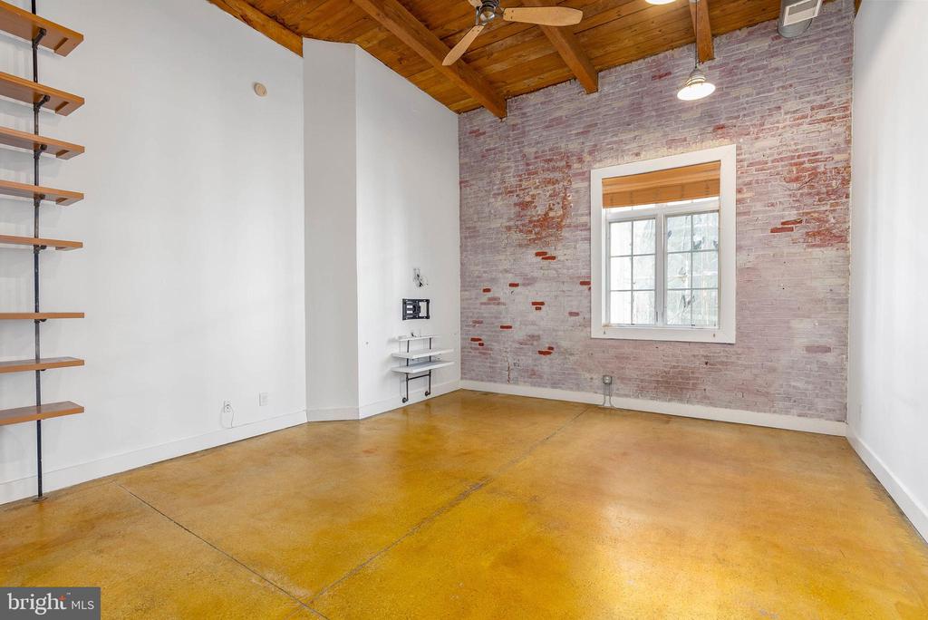 314 BROWN STREET 18 205
