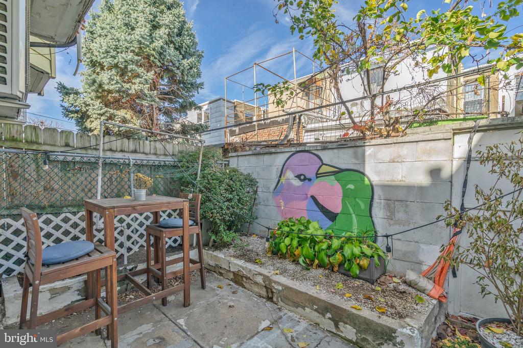 719 HOFFMAN STREET
