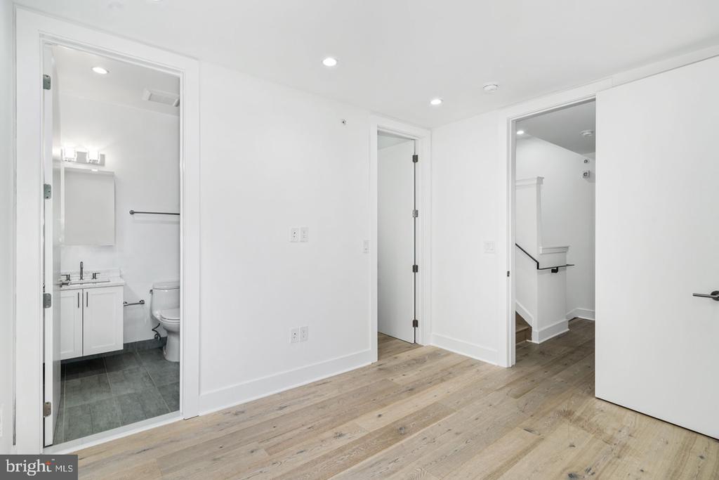 114 SANSOM STREET