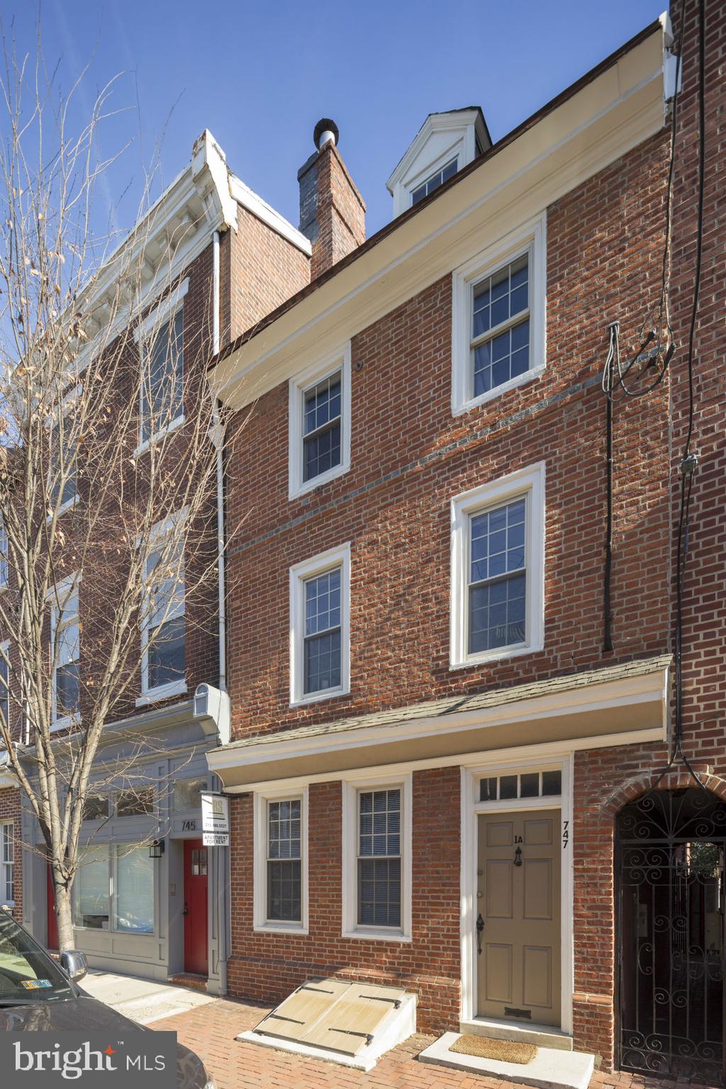 747 S 2ND STREET