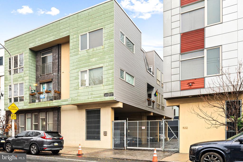 1529-33 N PHILIP STREET 12