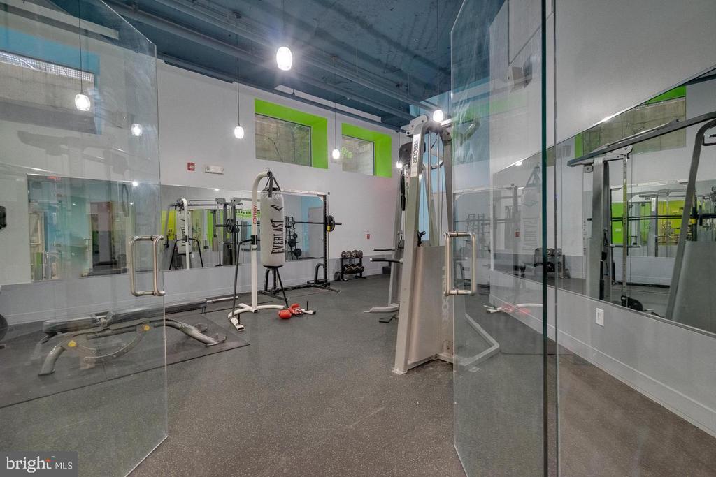 1100 S BROAD STREET Unit: 402B