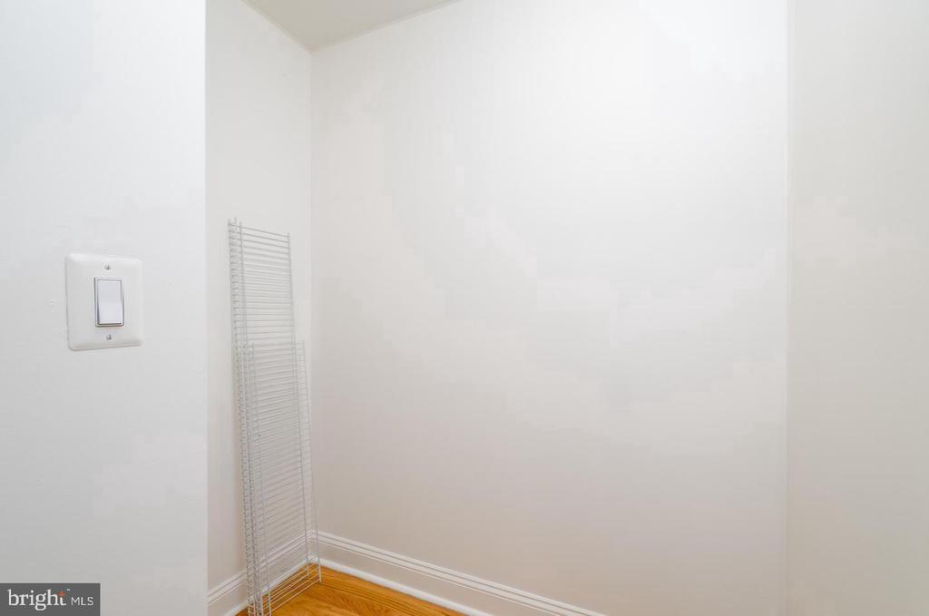 1100 S BROAD STREET Unit: 402B