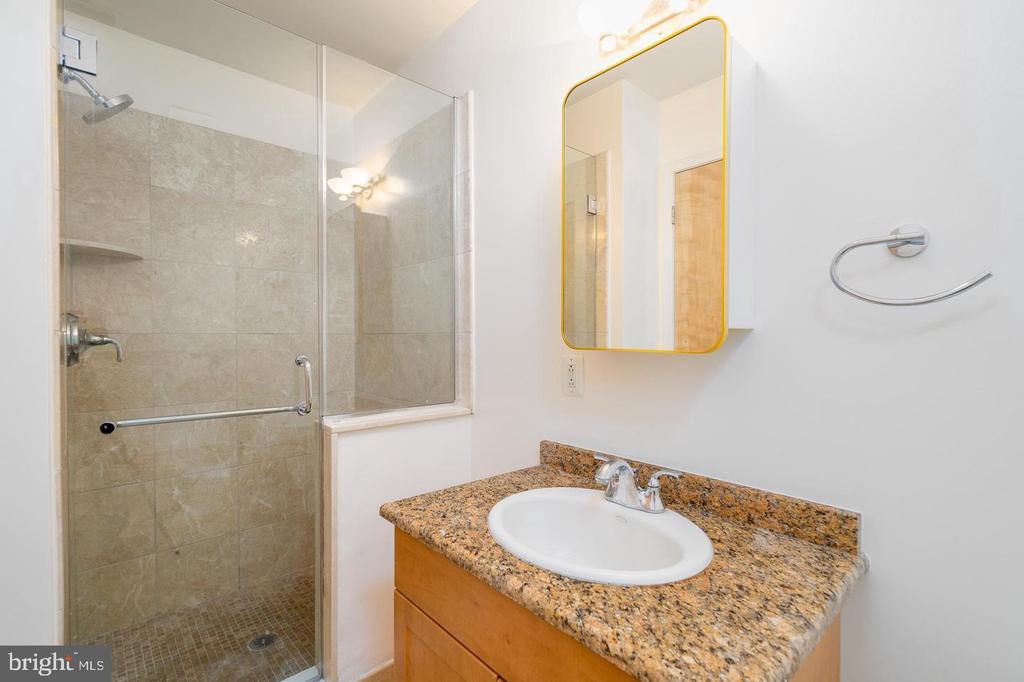 1100 S BROAD STREET Unit: 402B