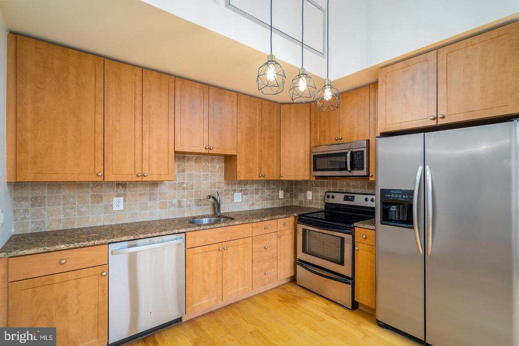 1100 S BROAD STREET Unit: 402B