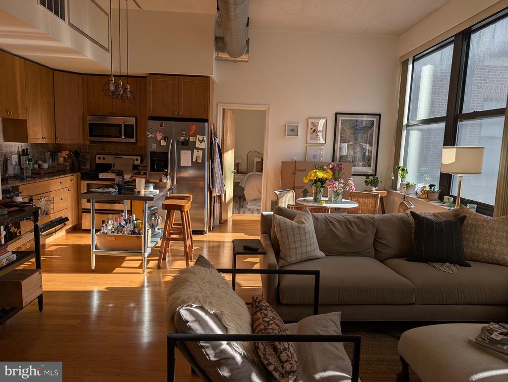 1100 S BROAD STREET Unit: 402B