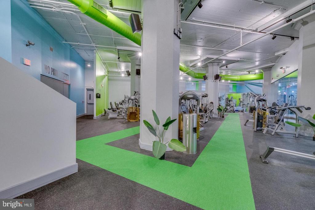1100 S BROAD STREET Unit: 402B