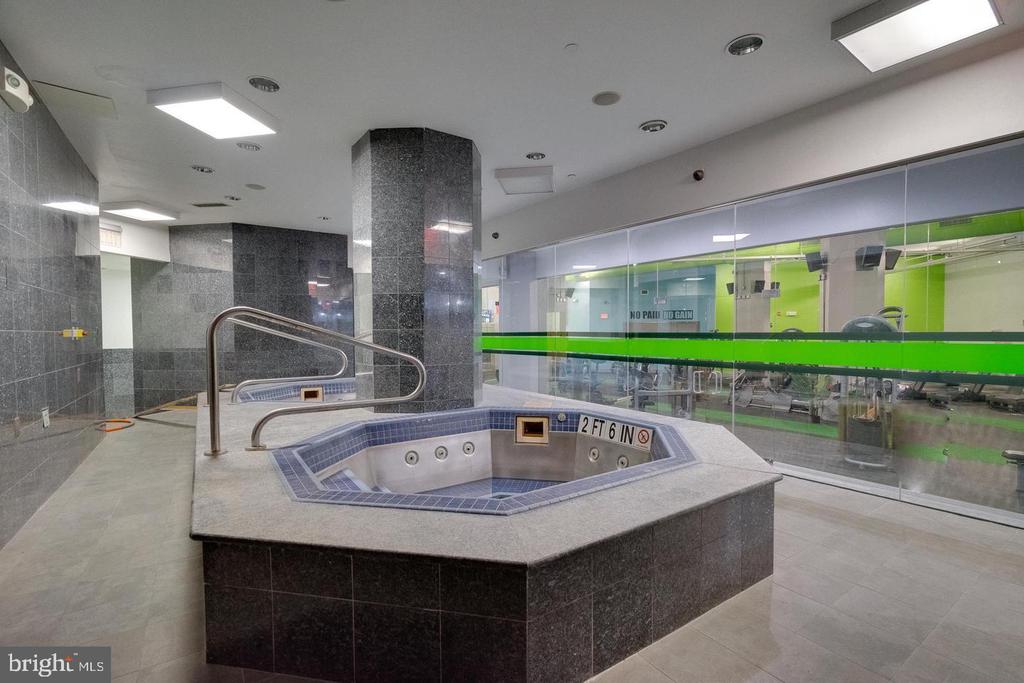 1100 S BROAD STREET Unit: 402B