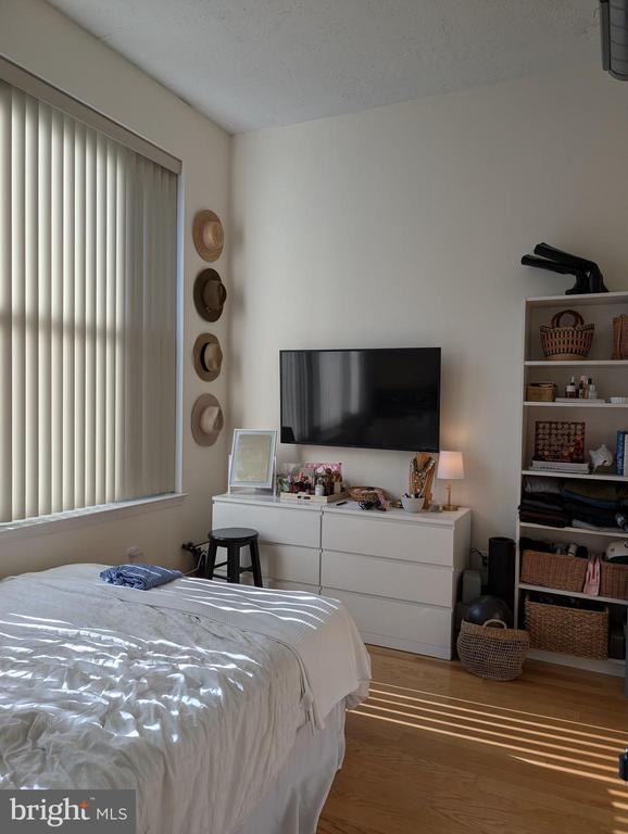 1100 S BROAD STREET Unit: 402B