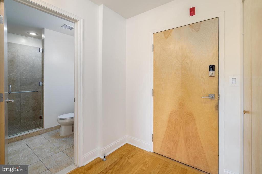 1100 S BROAD STREET Unit: 402B