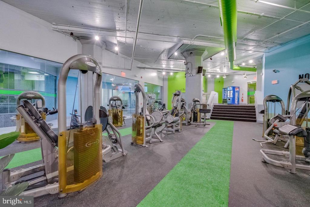 1100 S BROAD STREET Unit: 402B