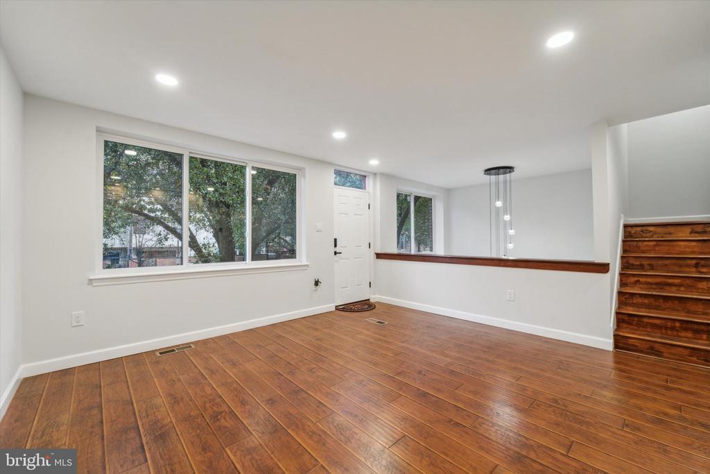 2040 ARCH STREET