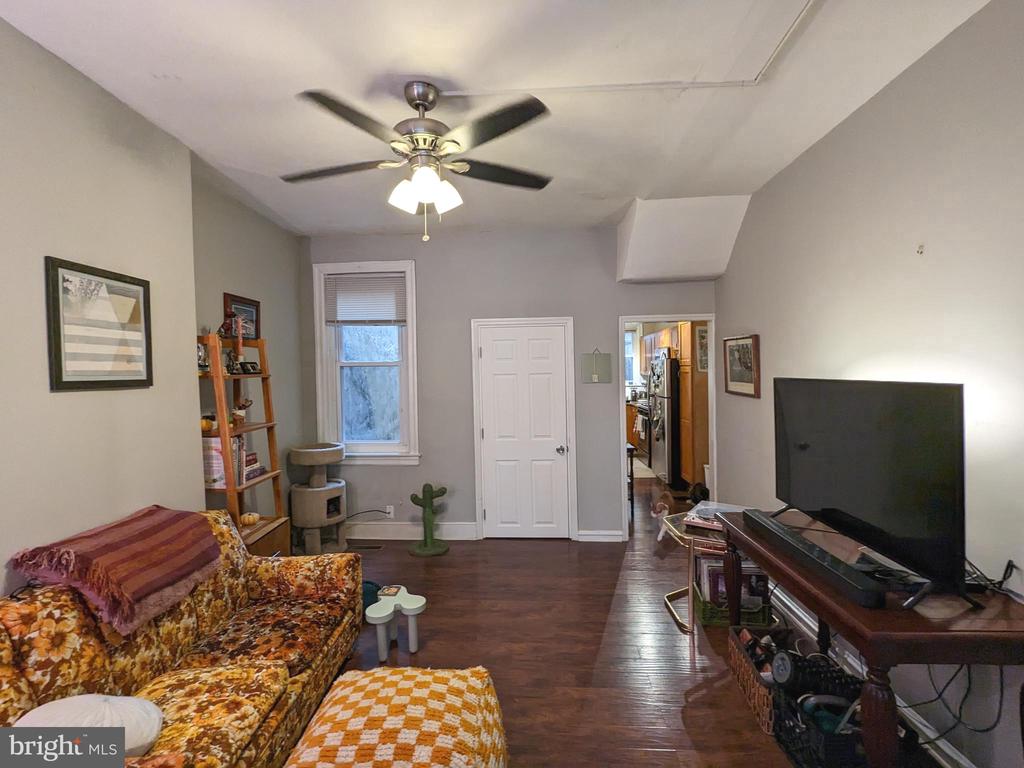 1220 S 11TH STREET 1