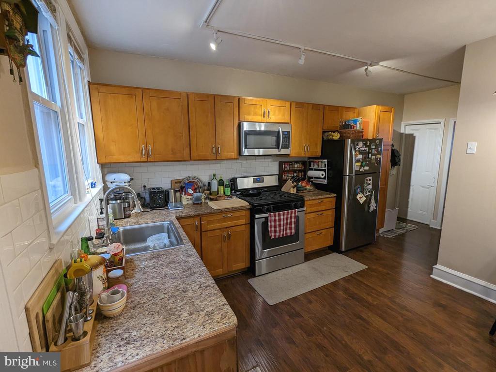 1220 S 11TH STREET 1