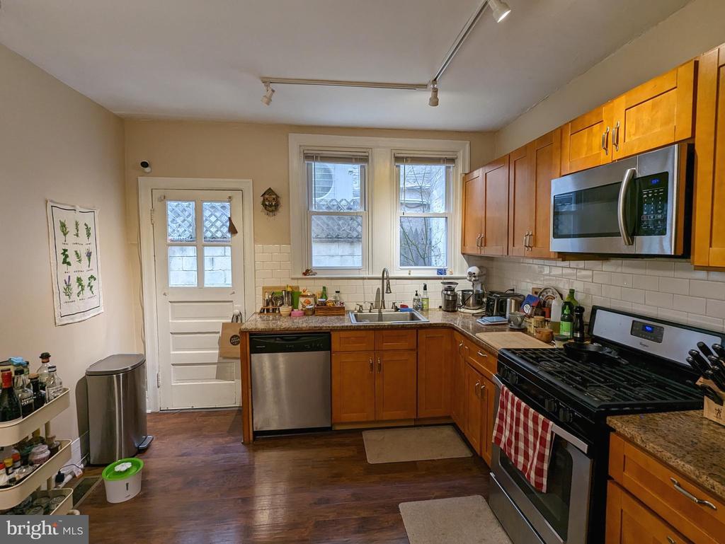 1220 S 11TH STREET 1