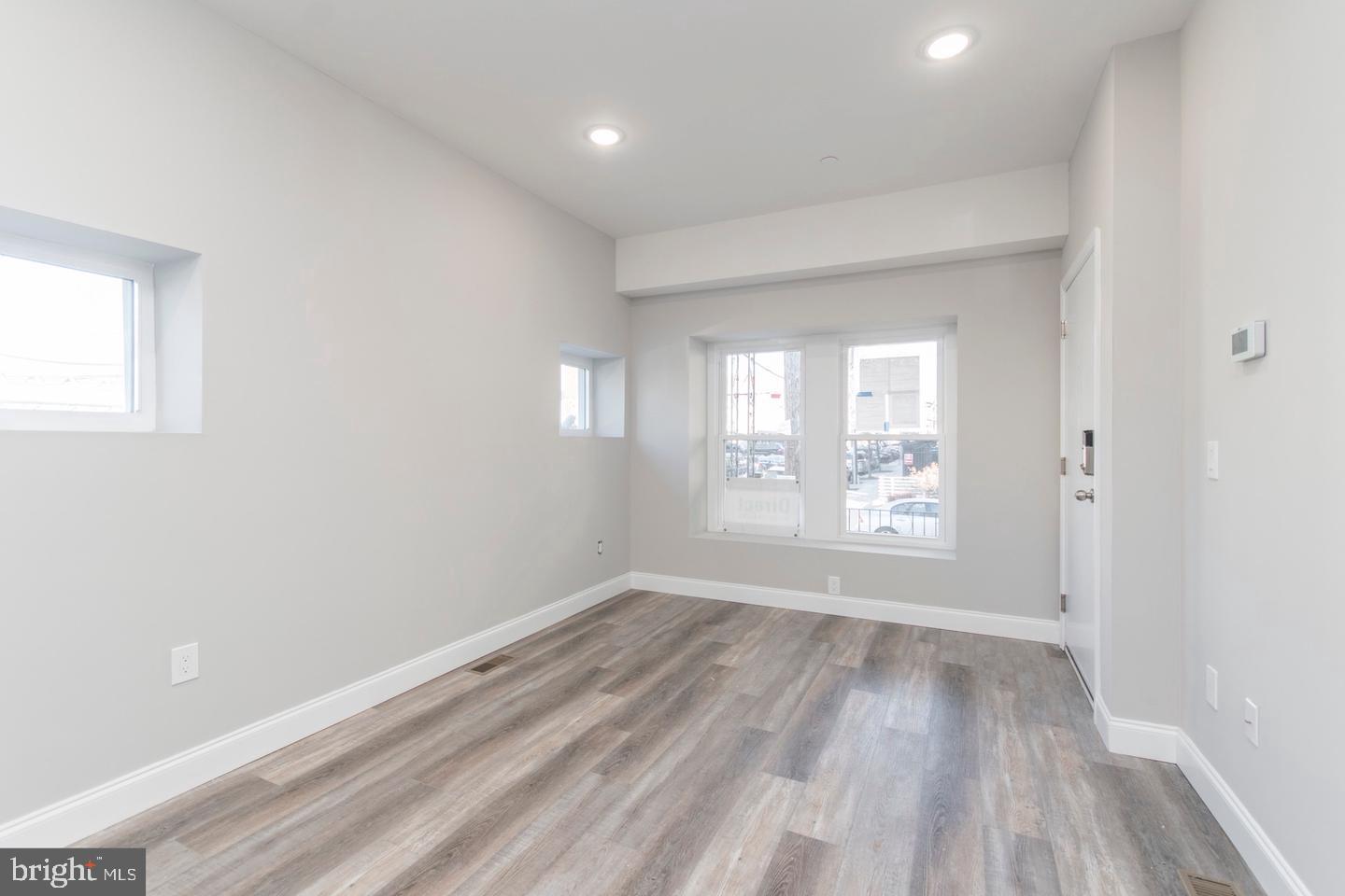 1540 W TIOGA STREET