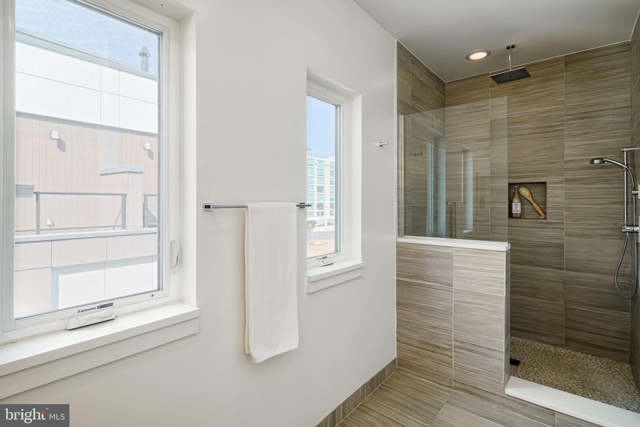 702 N FRONT STREET 12 10