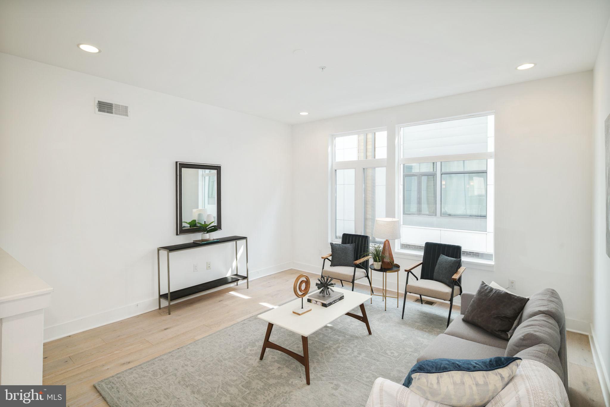 702 N FRONT STREET 12 10
