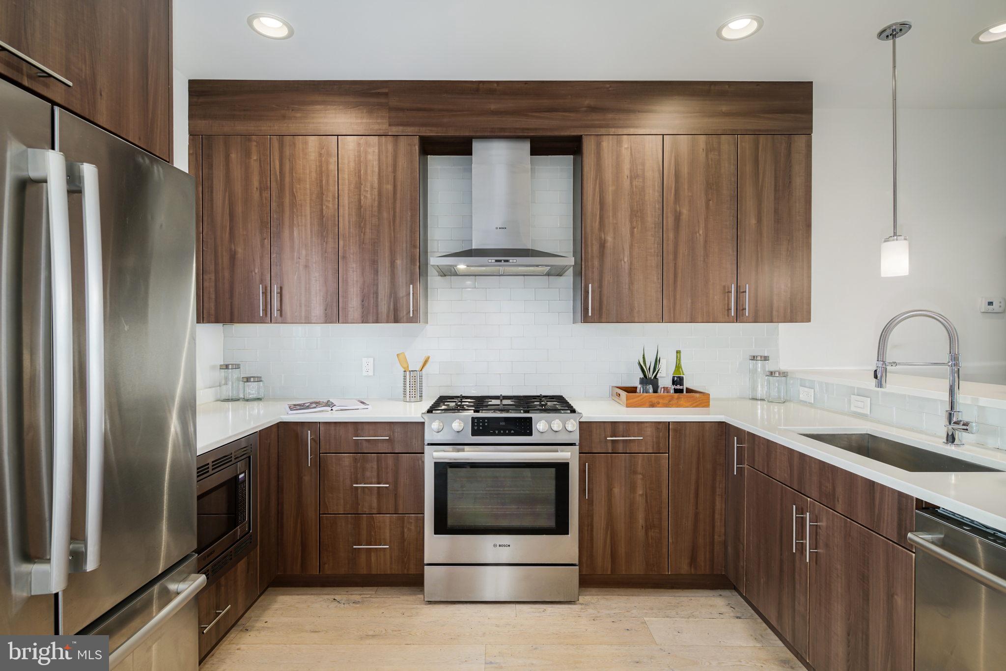 702 N FRONT STREET 12 10