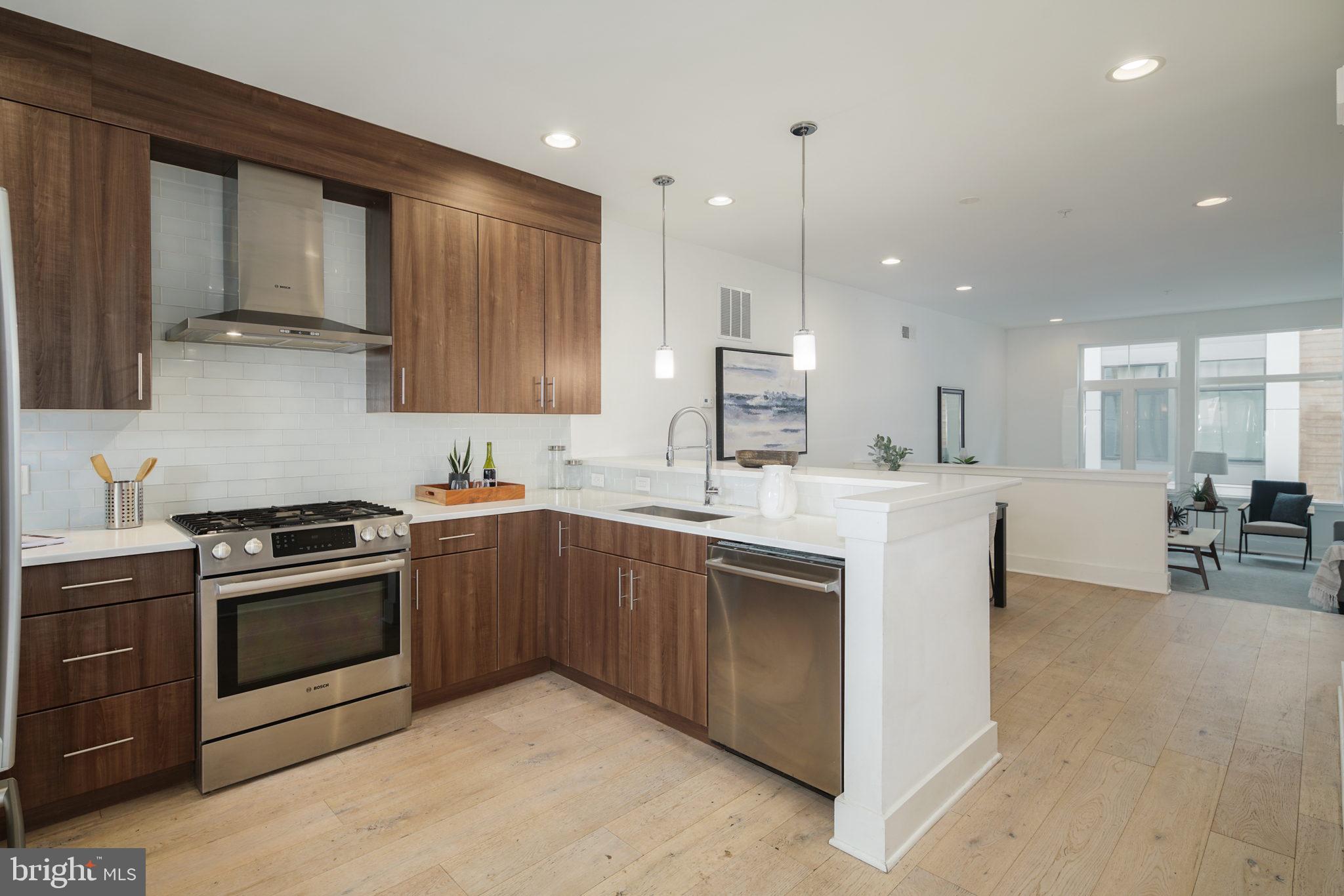 702 N FRONT STREET 12 10