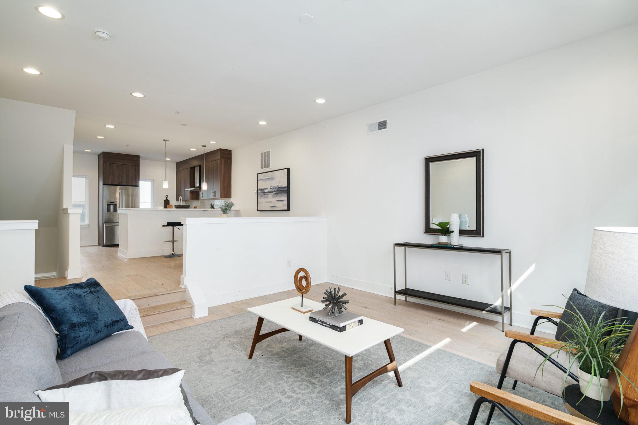702 N FRONT STREET 12 10