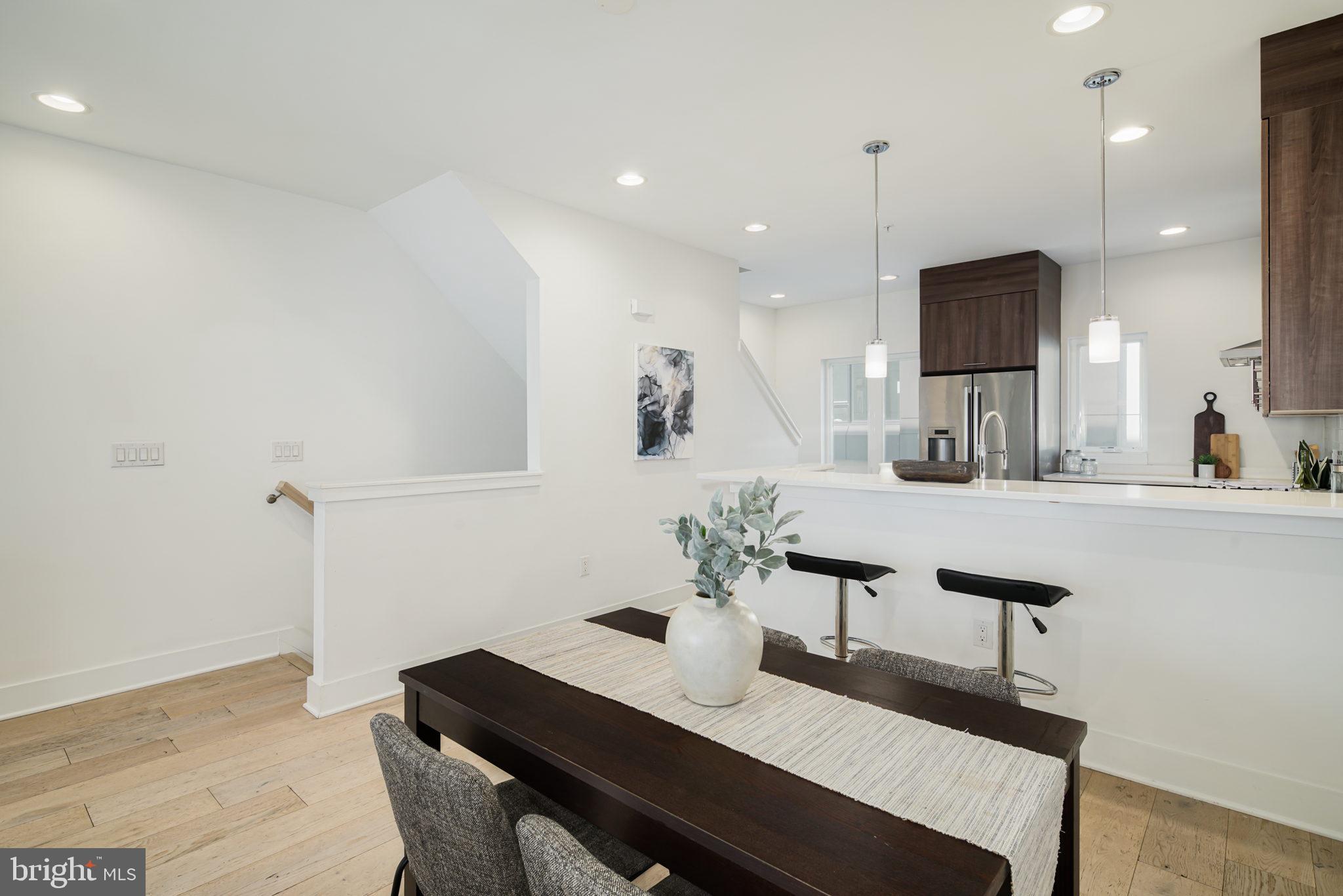 702 N FRONT STREET 12 10