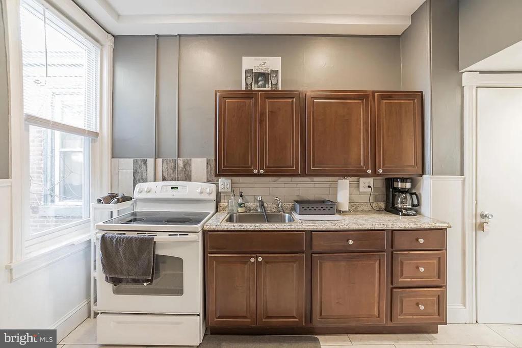 3568 INDIAN QUEEN LANE 2