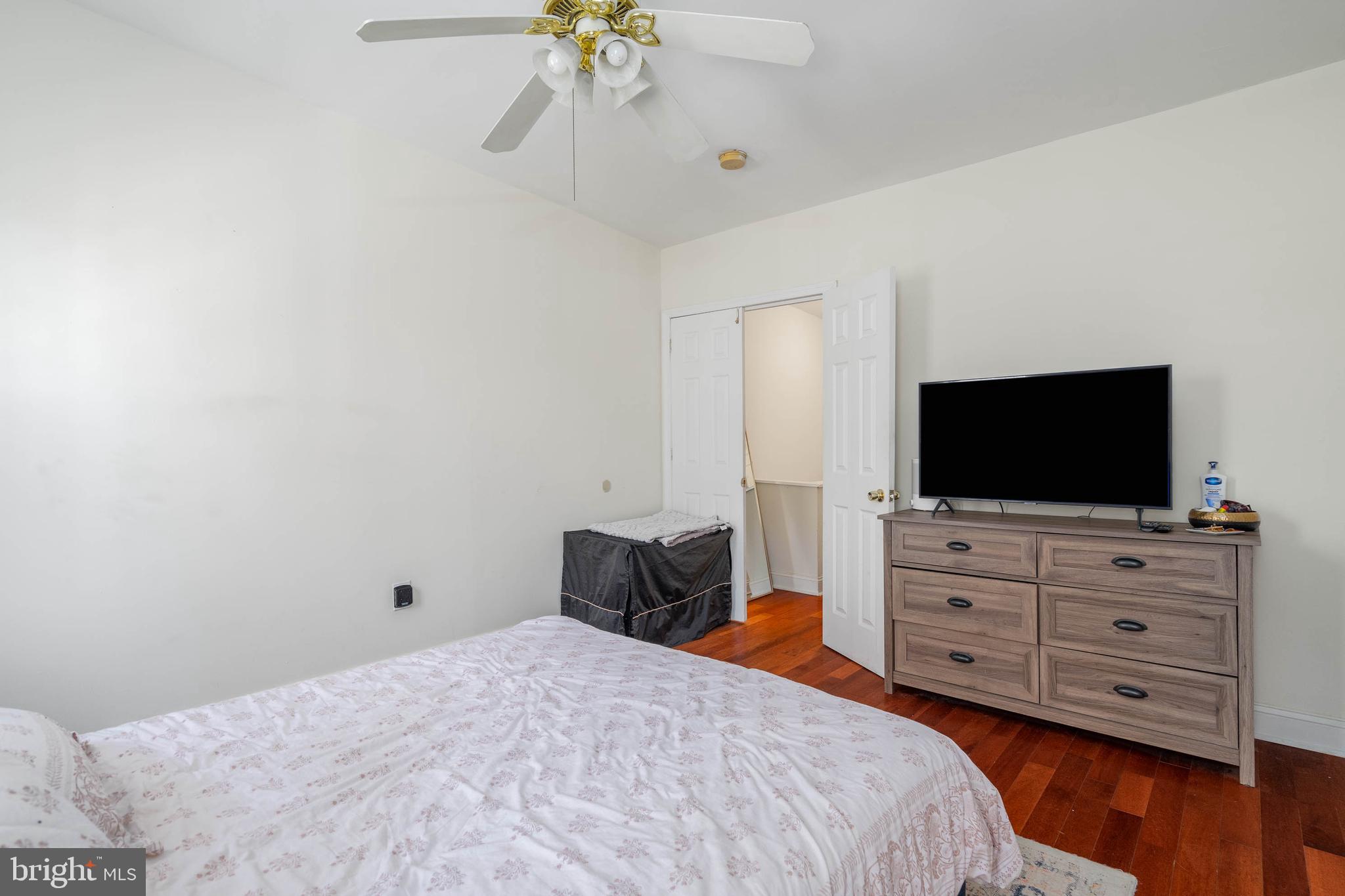 1038 S BOUVIER STREET