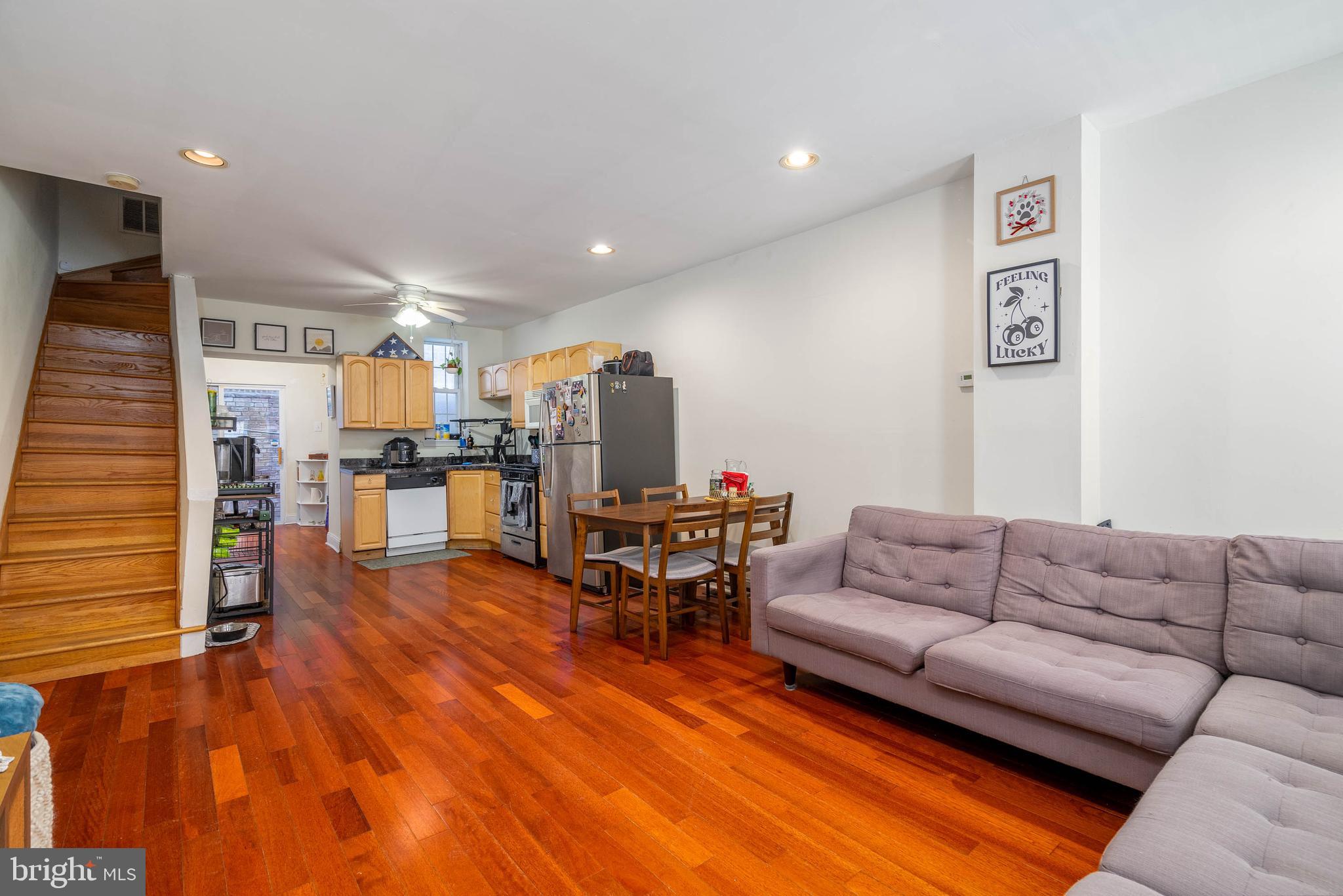 1038 S BOUVIER STREET