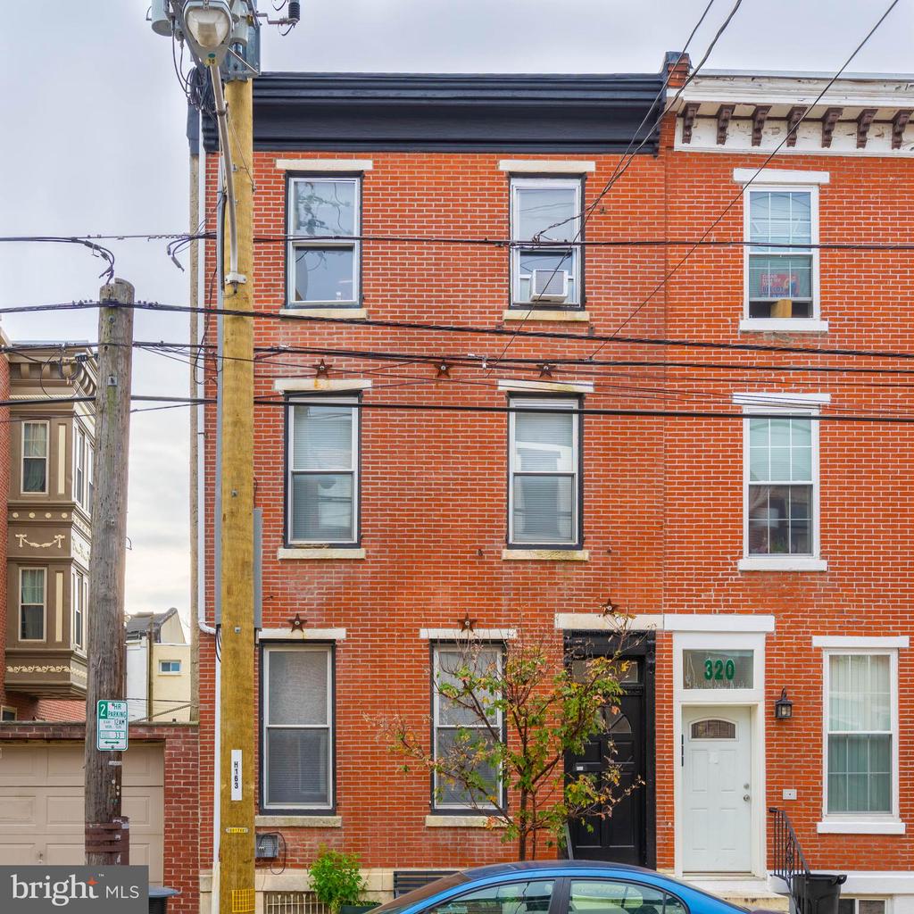 318 DICKINSON STREET 2
