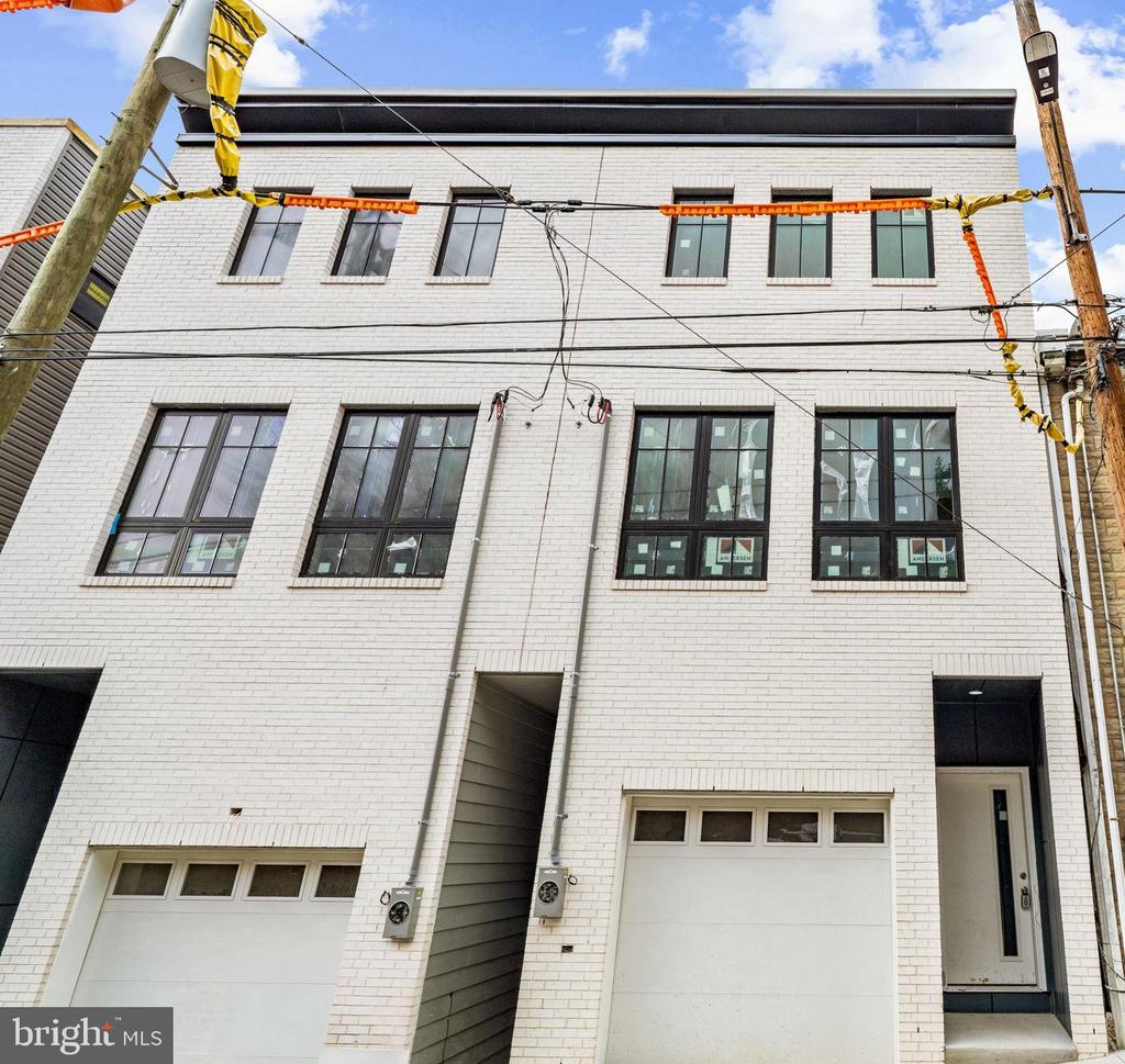 334 CARSON STREET