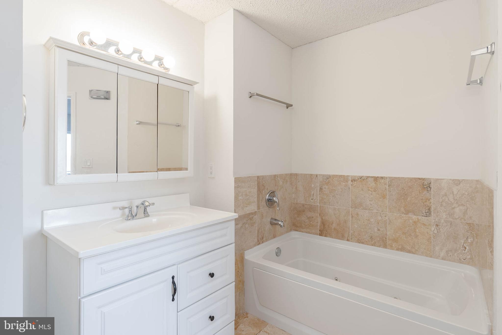 200 LOMBARD STREET 10 507