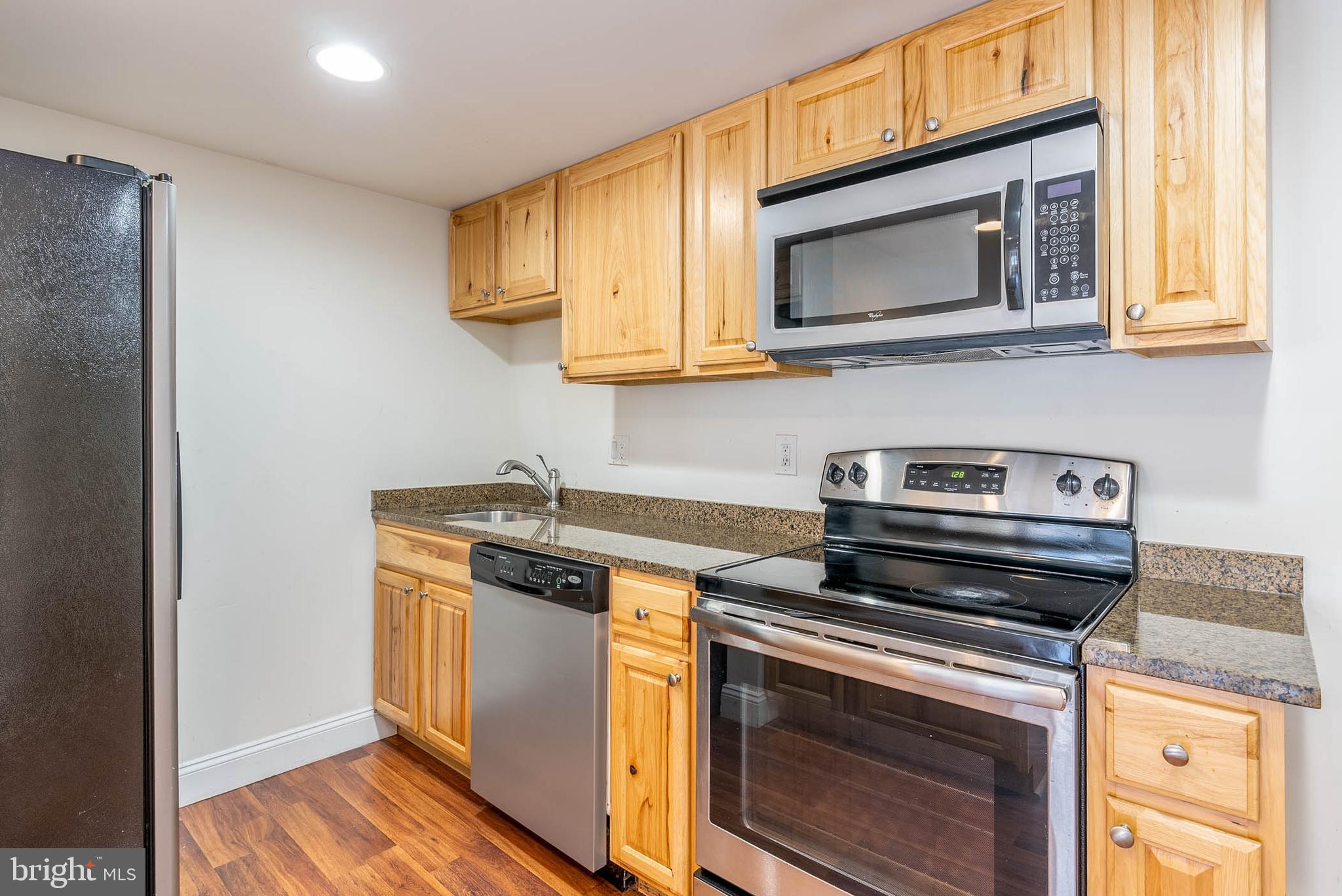 200 LOMBARD STREET 10 507