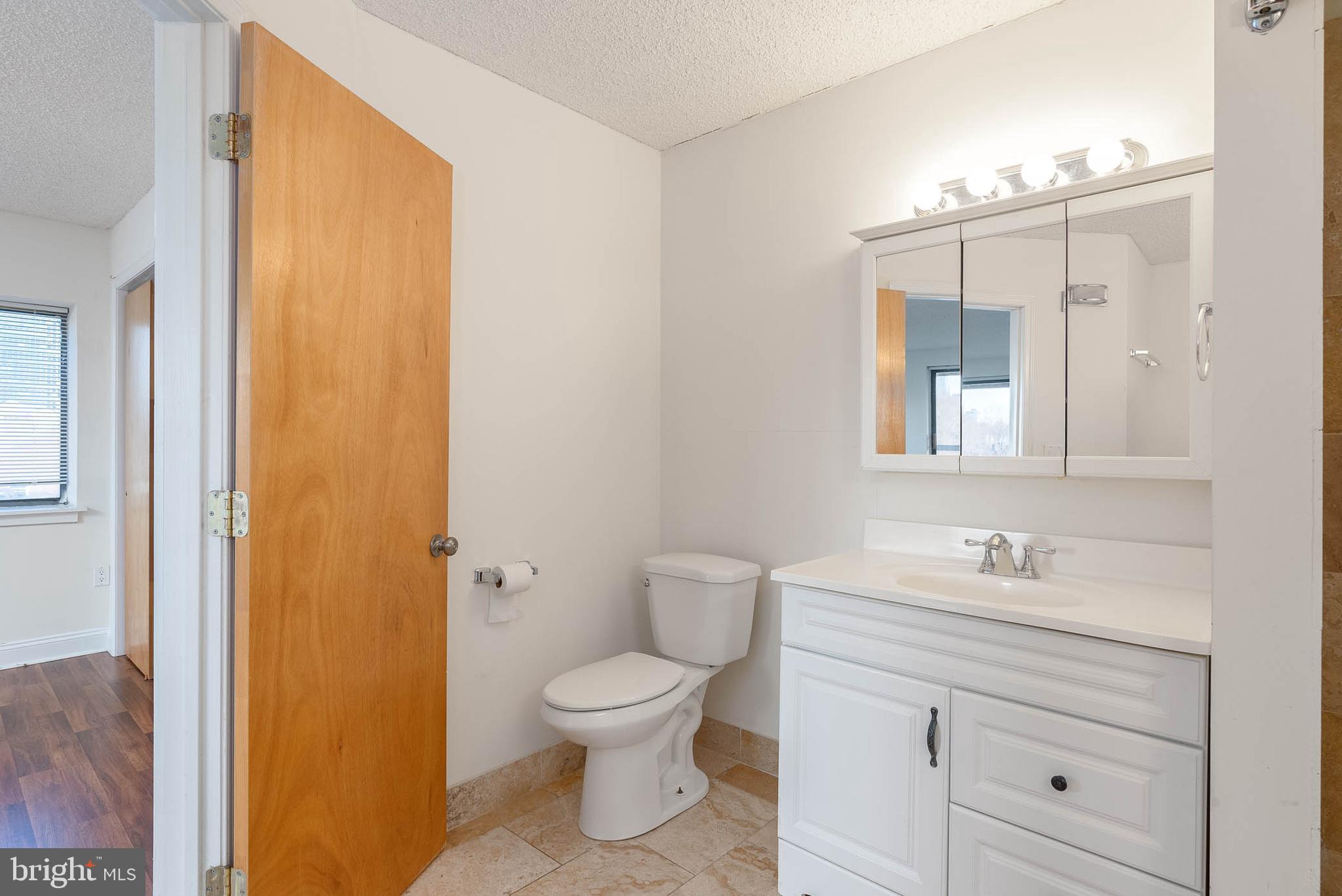 200 LOMBARD STREET 10 507