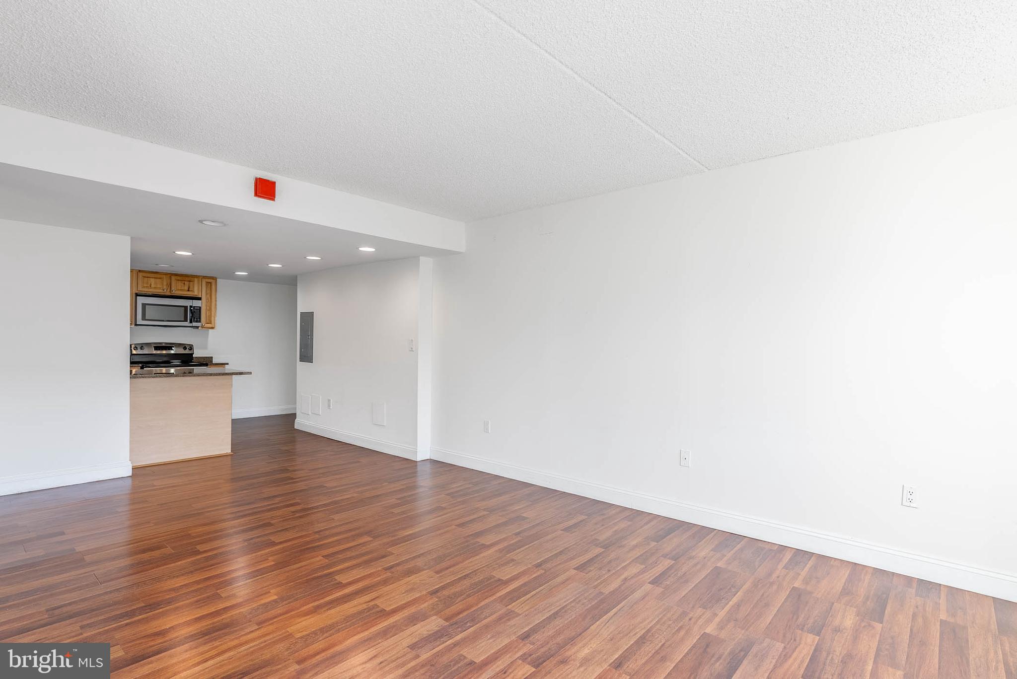 200 LOMBARD STREET 10 507