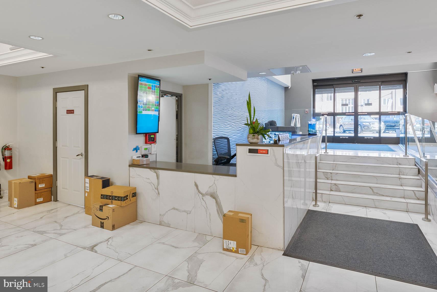 200 LOMBARD STREET 10 507