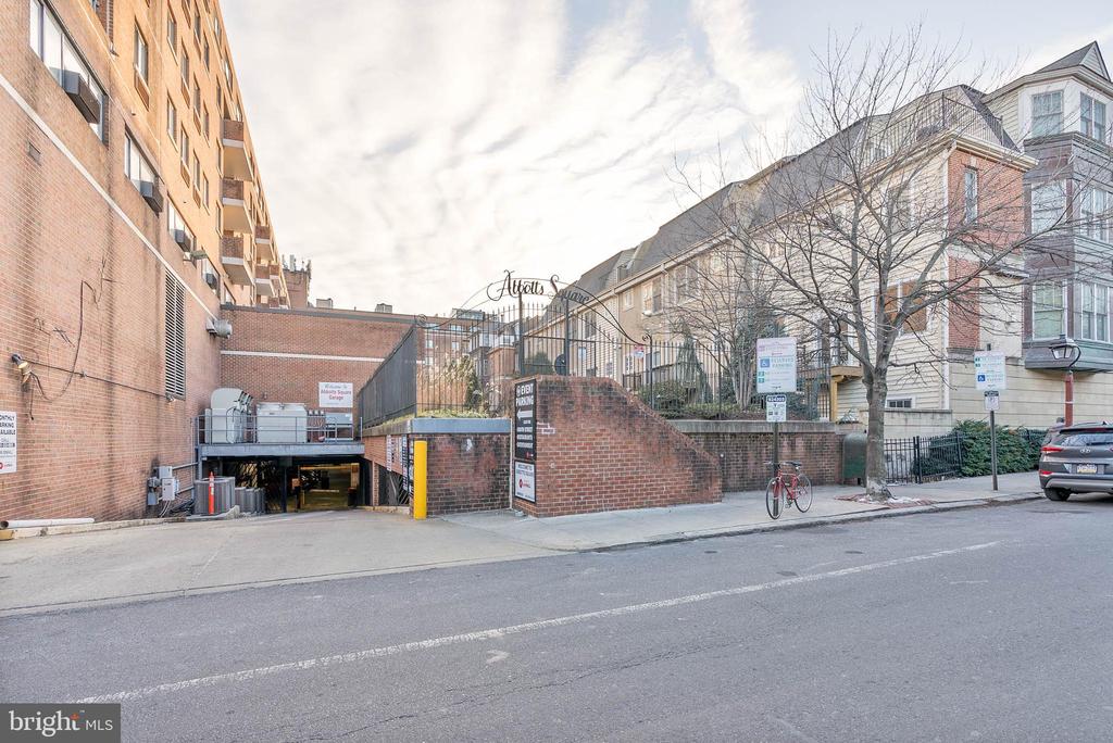 200 LOMBARD STREET 10 734