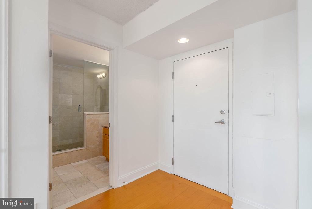 200 LOMBARD STREET 10 734