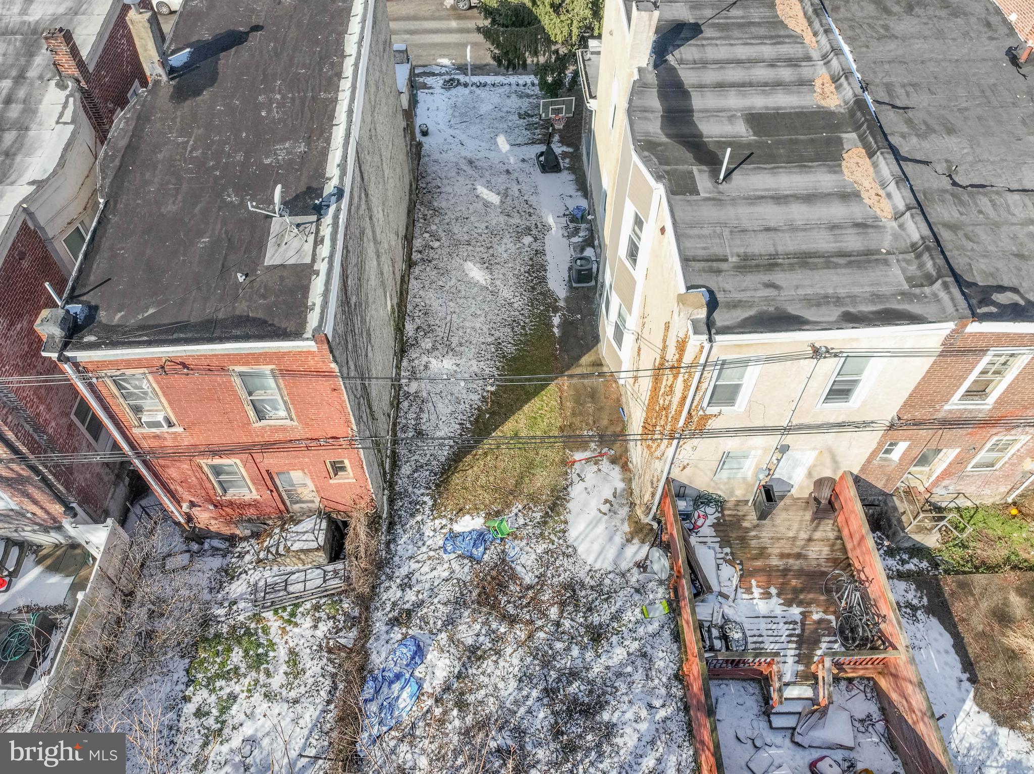 609 & 610 E LOCUST AVENUE