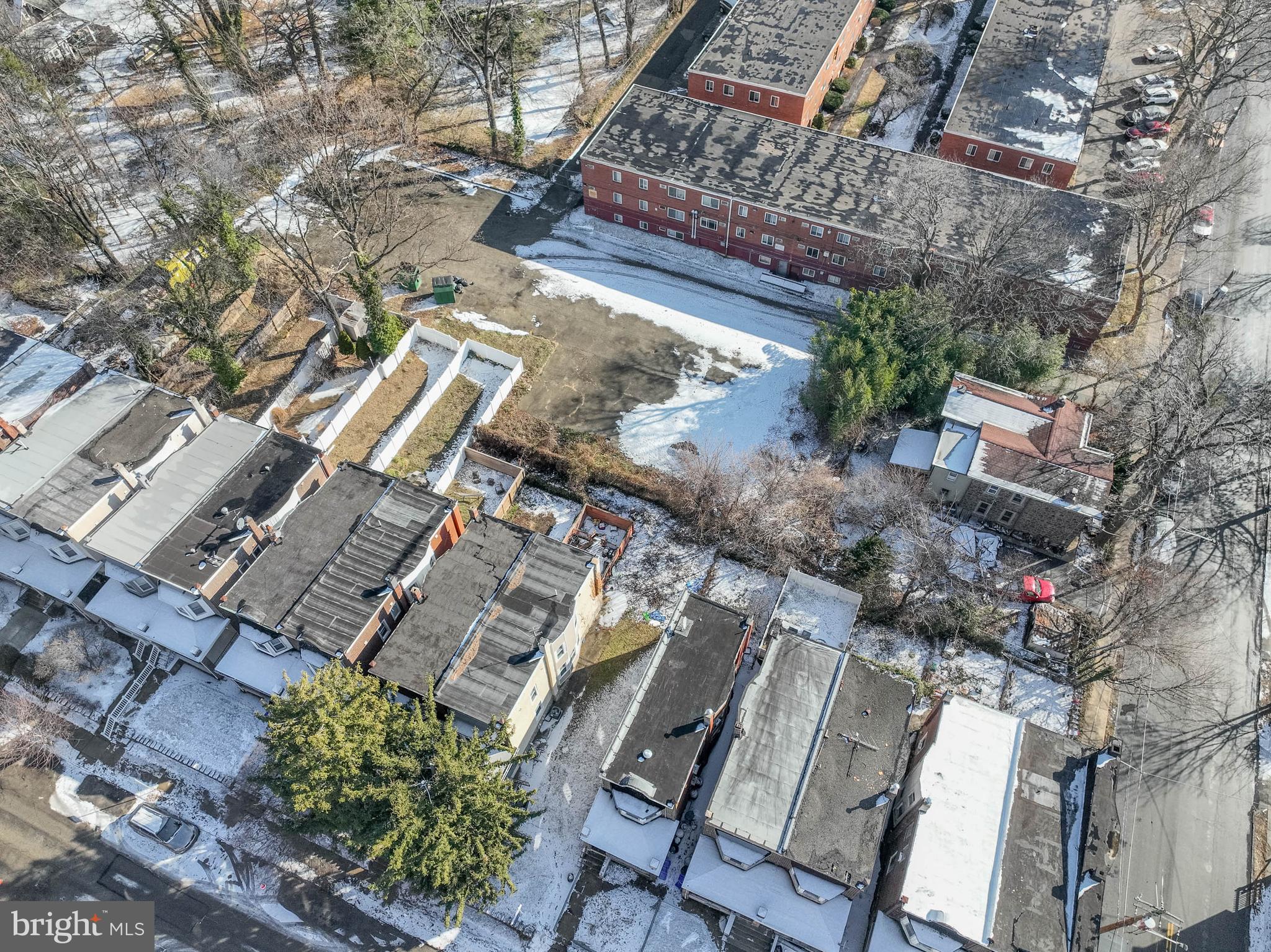 609 & 610 E LOCUST AVENUE