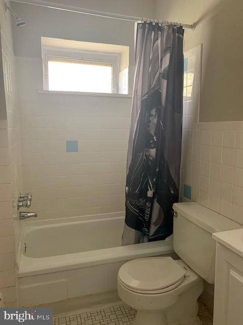 923 SPRUCE STREET 3RD FLR