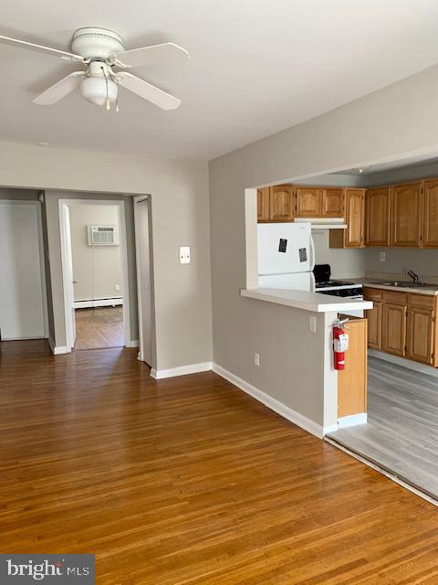 923 SPRUCE STREET 3RD FLR