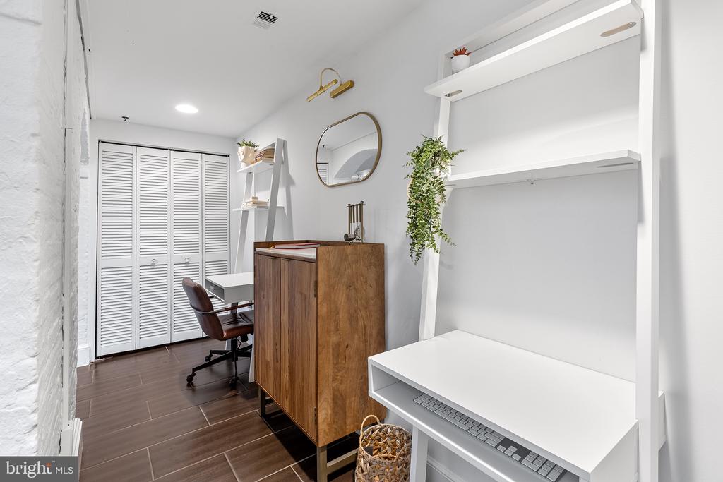1903 SPRUCE STREET 1B