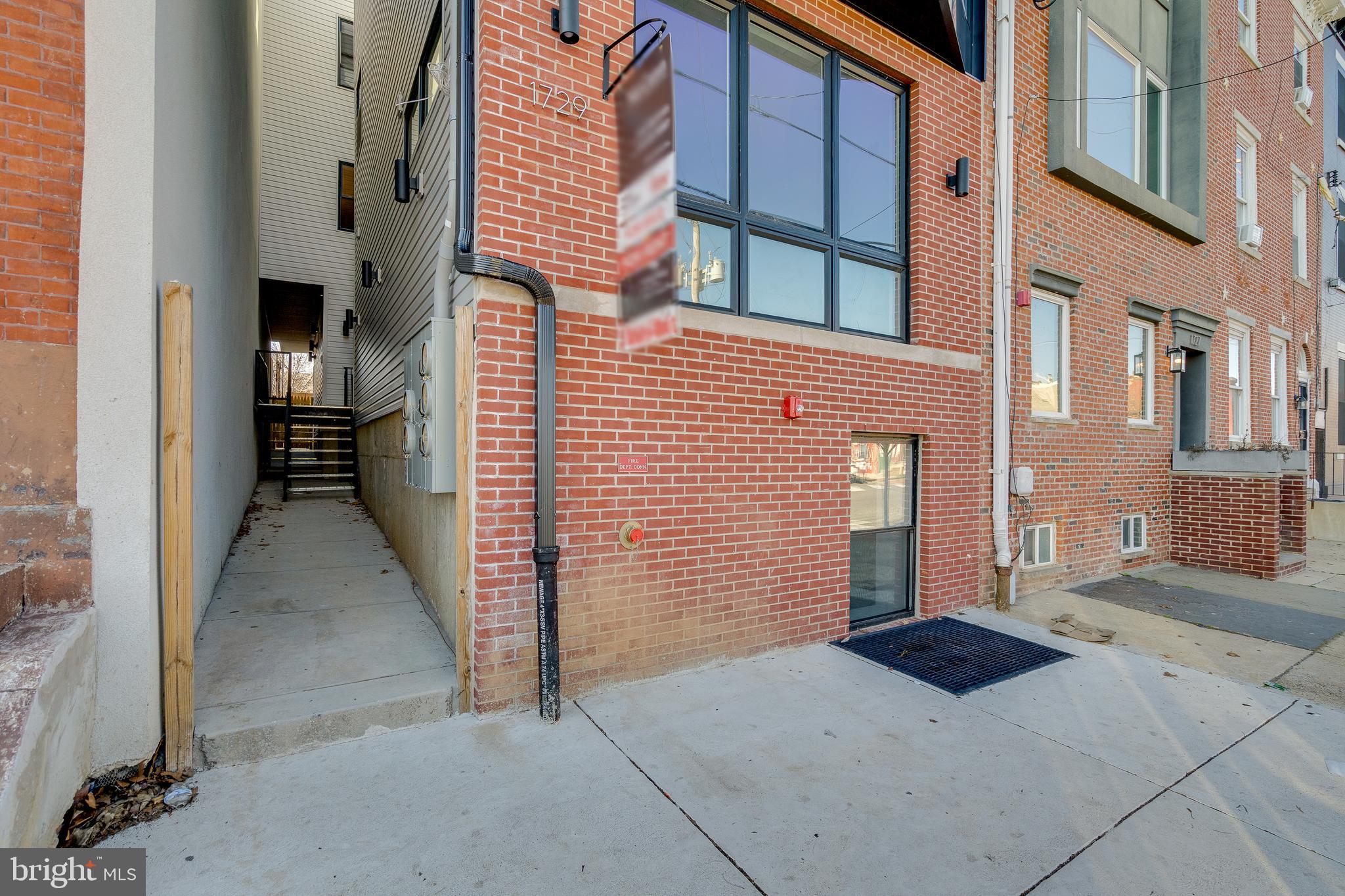 1729 FRANCIS STREET 4