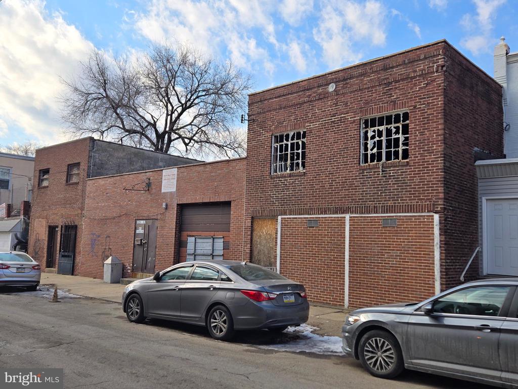 6737 YOCUM STREET 43