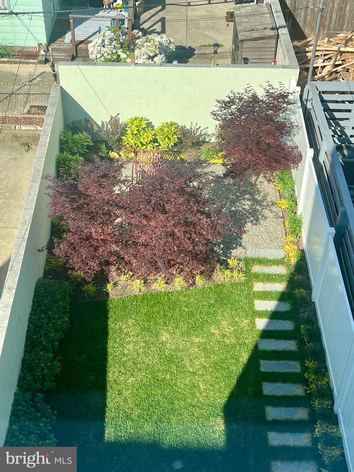 1126 E MONTGOMERY AVENUE